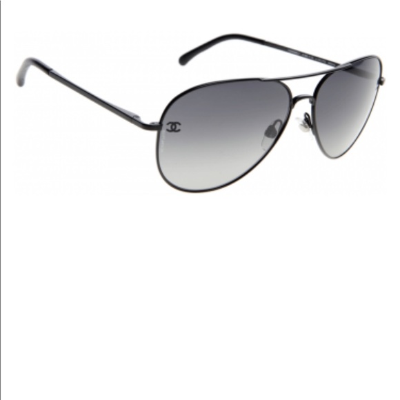 CHANEL Accessories - Chanel black aviators sunglasses 🕶